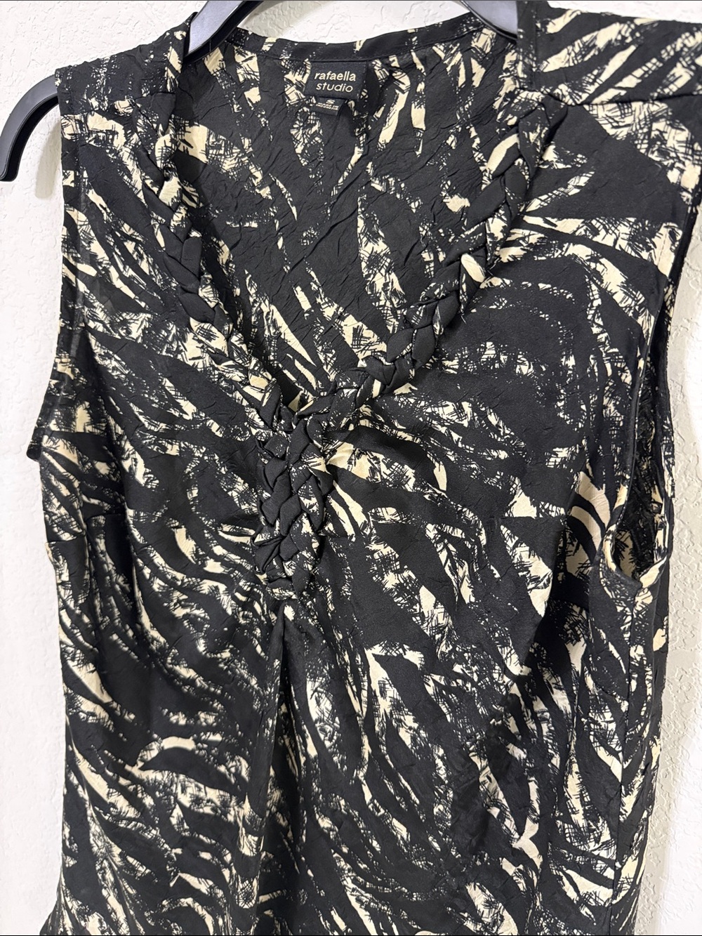 Rafaella Black & Cream Braided V-Neck Sleeveless Top